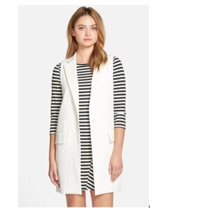 cupcakes and cashmere White Collared Single-Breasted Long Vest | Size 10